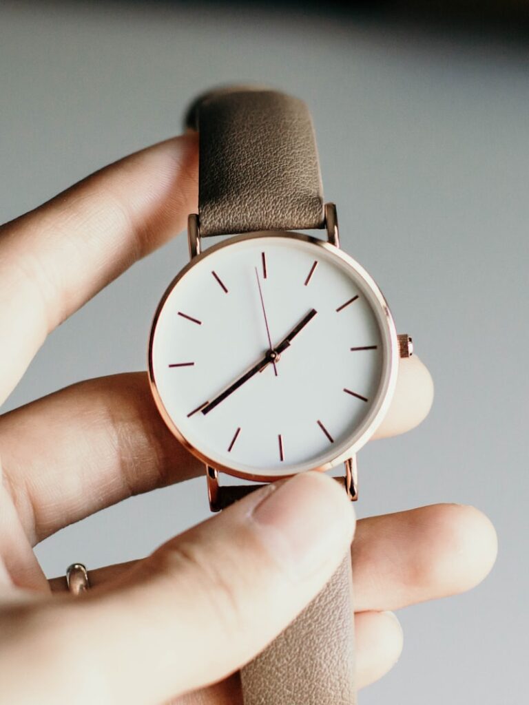Minimalist timepiece design